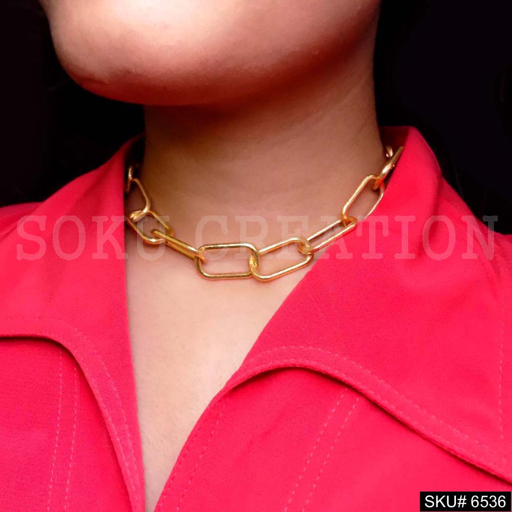 A Broad Cable Chain Choker in Gold Plated SKU6536