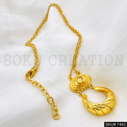 Gold Plated Cable Chain with Unique Design of Charm SKU7443