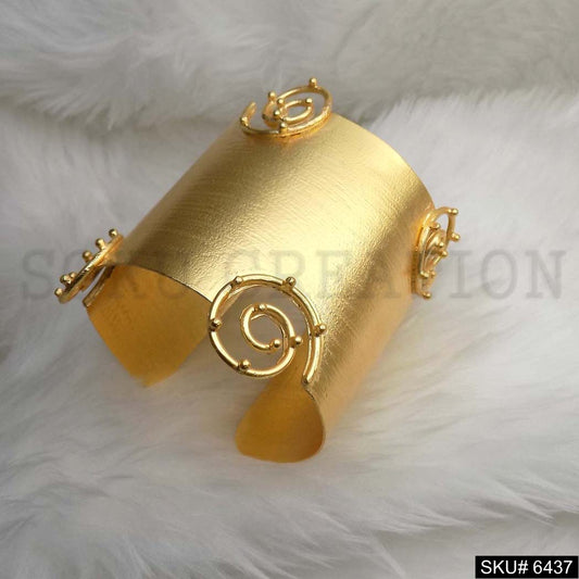 Gold Plated Statement Spiral Round Handmade Design of Cuff SKU6437