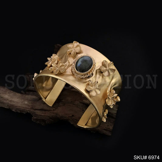 Gold Plated Flower Twisted Wire With Labra Stone Design of Cuff SKU6974