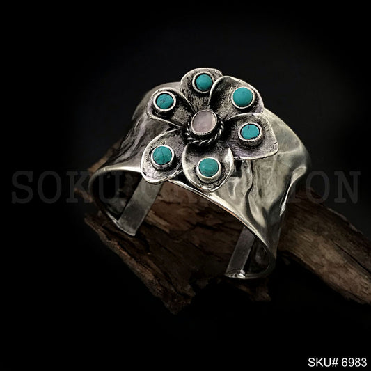 Mattel Plated Hammered Cuff with Turquoise Stone  Flower Style Design of Cuff SKU6983