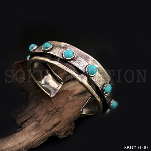Metal Plated Hammered Design of Cuff With Turquoise Stone SKU7000