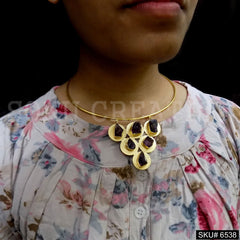 Gold Plated Plain Rounded Vintage Black Stone Statement Choker SKU6538