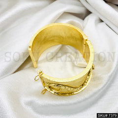 GOLD PLATED CUFF BANGLE  SKU7379